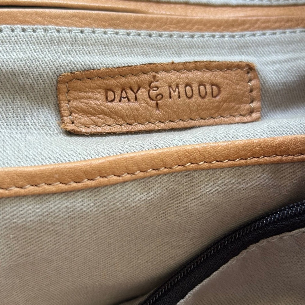 Day & Mood Hannah Leather Bag Large Hobo Crossbody Tote Pockets Utility Travel - Picture 10 of 14
